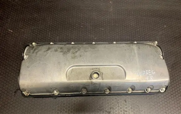 Volkswagen Touareg I Rocker cam cover 07Z103469