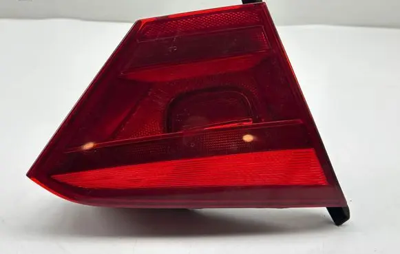 Volkswagen PASSAT B7 Tailgate rear/tail lights 561945093C