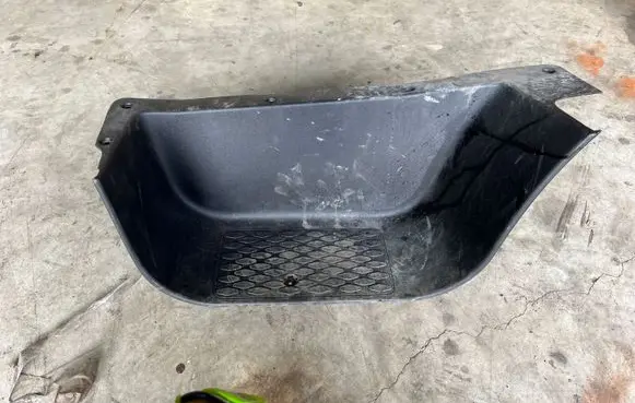 Iveco Daily 6th gen Front sill trim cover 5801869288