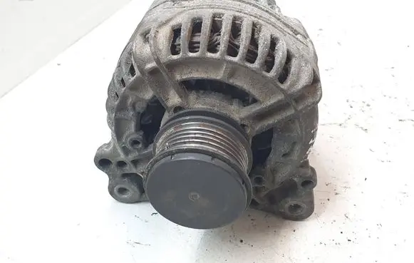 Volkswagen Caddy Generator/alternator 06F903023F