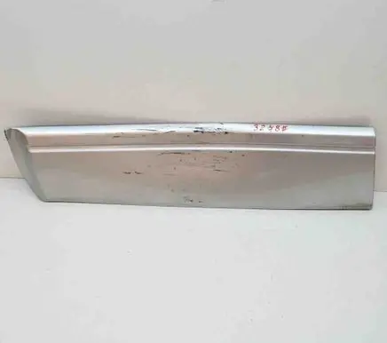 Mitsubishi Pajero Front door trim (molding) MN117283