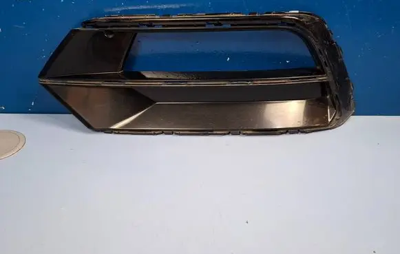 Volkswagen PASSAT B8 Front fog light trim/grill 3G0353665F