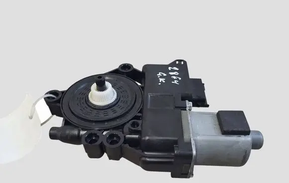 Hyundai i40 Rear door window regulator motor 834503Z010
