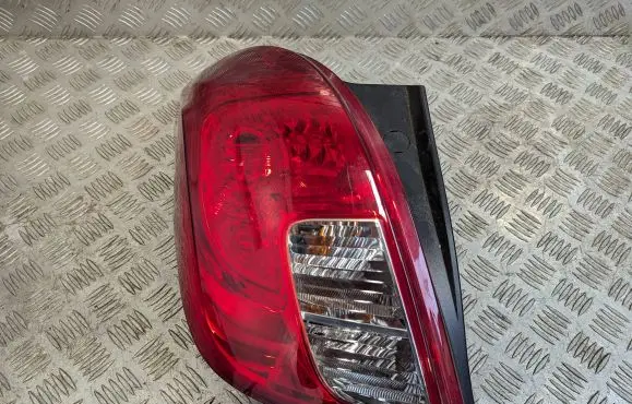 Opel Mokka X Rear/tail lights 42435941