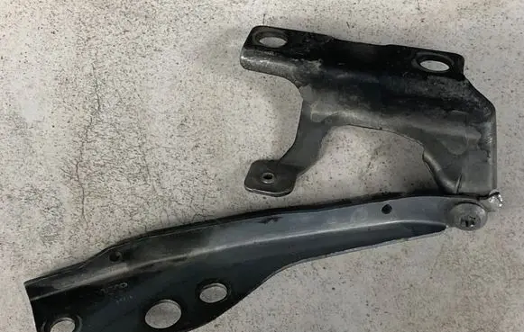 Volvo V50 Engine bonnet/hood hinges 30753597