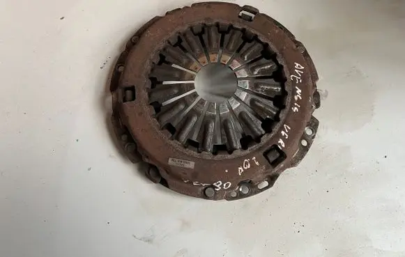 Toyota Avensis Verso Pressure plate 3082600725