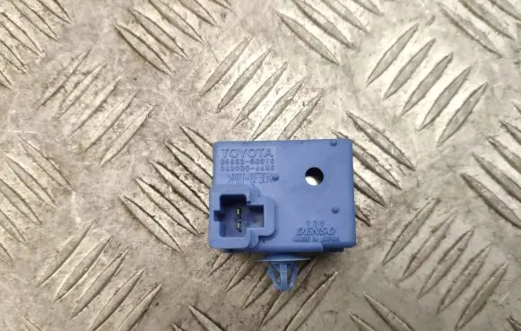 Lexus NX Horn buzzer relay 8665250010 0689004430