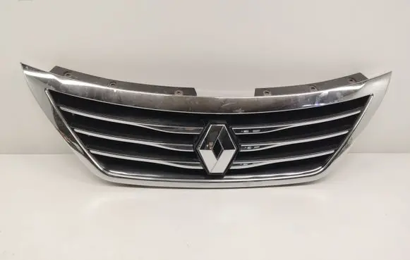 Renault Latitude (L70) Front bumper upper radiator grill 623109306R