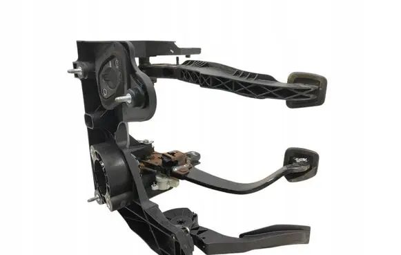 Opel Astra J Brake pedal 13354331