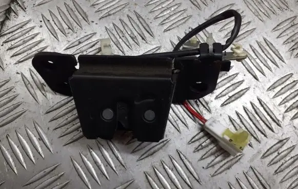 Chevrolet Rezzo Tailgate exterior lock 