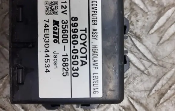Toyota Avensis T250 Xenon control unit/module 