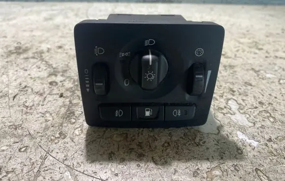 Volvo V50 Light switch 30739300 06W28T
