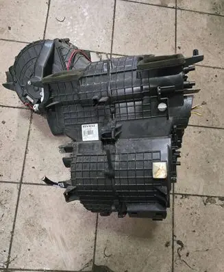 Renault Kangoo II Interior heater climate box assembly 271104141R 590500000