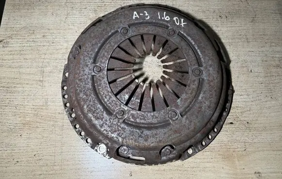 Audi A3 S3 8P Pressure plate 