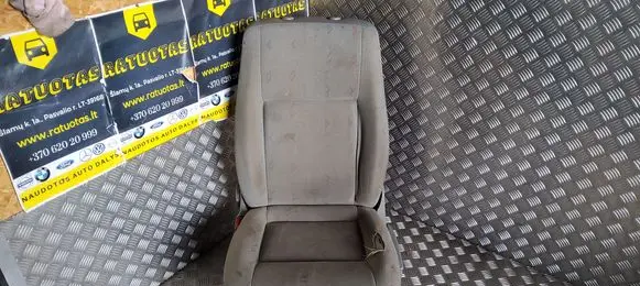 Volkswagen Transporter - Caravelle T5 Front driver seat 7H0881303E