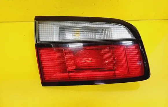 Mazda 626 Tailgate rear/tail lights