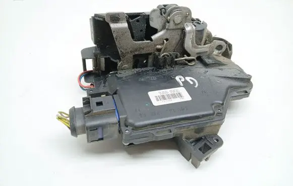 Skoda Octavia Mk2 (1Z) Front door lock