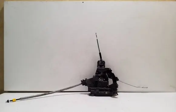Mercedes-Benz EQC Rear door lock A2220064099 A0997309500