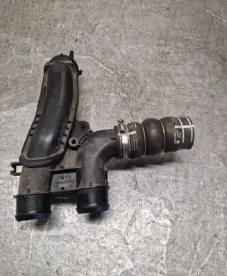 Peugeot 3008 II Air intake hose/pipe 9804177580