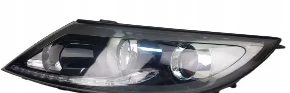 KIA Sportage Headlight/headlamp 921013U310