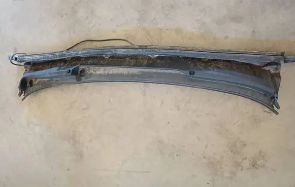 Buick Encore I Wiper trim 94542595