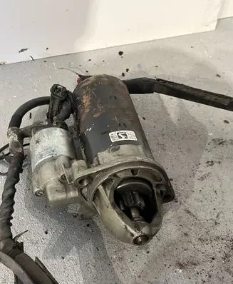 Mercedes-Benz E W211 Starter motor 005831427