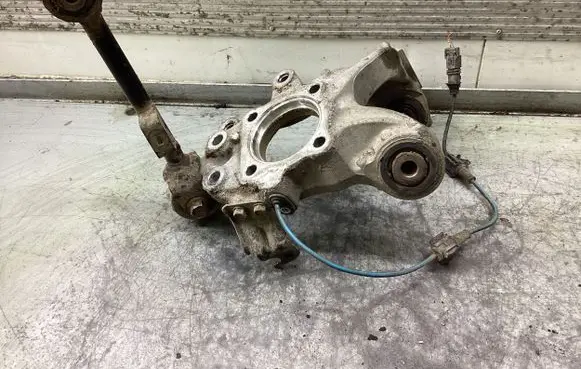 Honda CR-V Rear wheel hub spindle/knuckle A8409205473L