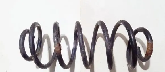 Toyota Yaris Rear coil spring