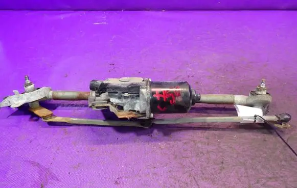 Mitsubishi Outlander Front wiper linkage and motor MN126542