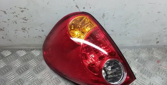 Mitsubishi L200 Rear/tail lights 