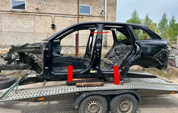 Porsche Cayenne (92A) Pillar (middle) 