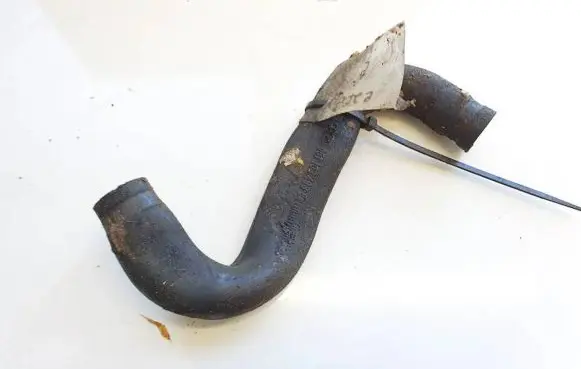 Volkswagen PASSAT B3 Breather hose/pipe 051103493