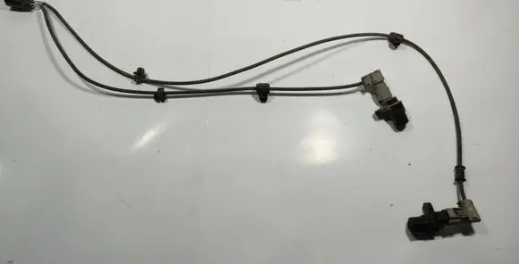 Toyota Hilux (AN10, AN20, AN30) ABS rear brake sensor 895460K010 8282171070