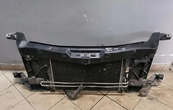 Volkswagen Crafter Radiator support slam panel
