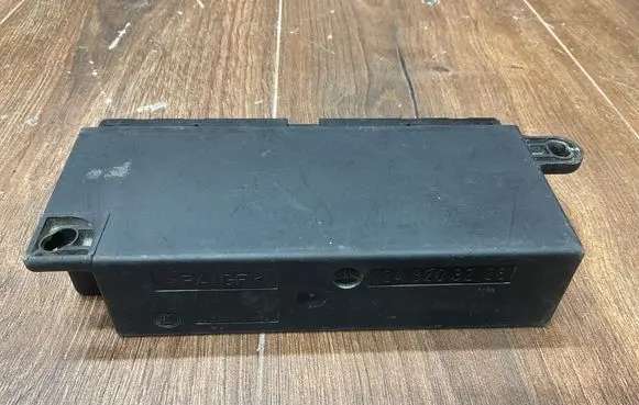 Mercedes-Benz E W124 Comfort/convenience module 1248203236