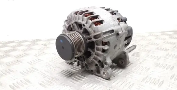 Audi A3 S3 8P Generator/alternator 03L903023A