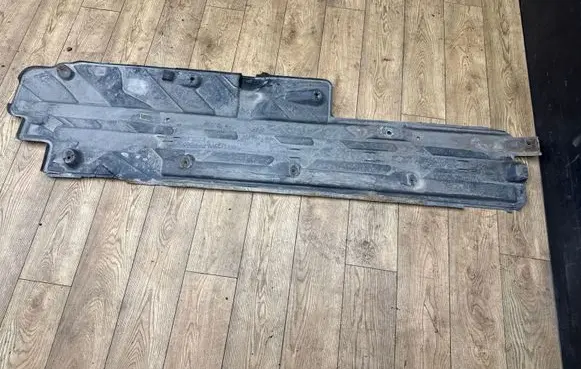 Mercedes-Benz C W204 Side bottom protection A2046101208