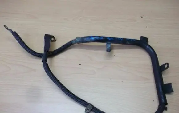 Mercedes-Benz C W203 Positive cable (battery) A2469052403