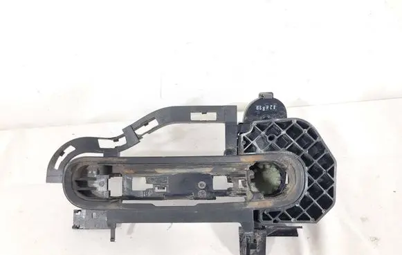 Audi A6 S6 C6 4F Front door exterior handle/bracket 4F0837886