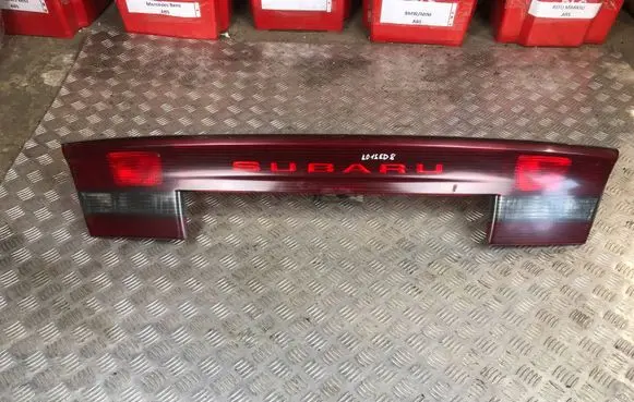 Subaru Legacy Tailgate trim