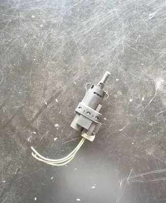Ford Focus C-MAX Brake pedal sensor switch 3M5T13480AB