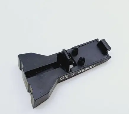 Opel Corsa C Rear bumper mounting bracket 09185457