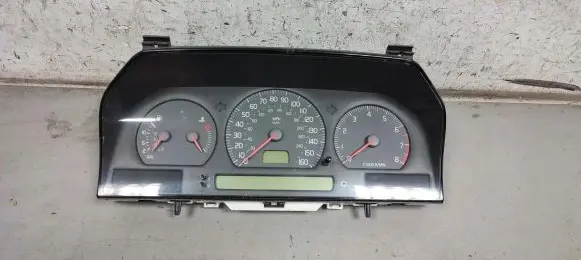 Volvo C70 Speedometer (instrument cluster) 9472522