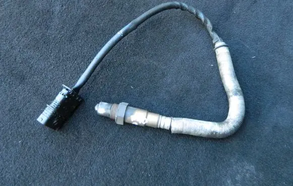 BMW 5 F10 F11 Lambda probe sensor 7589146