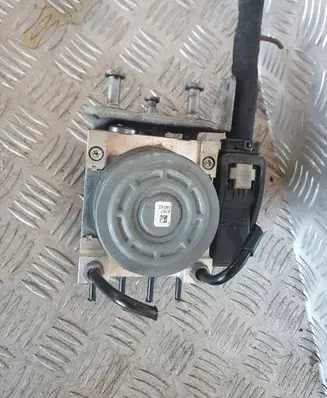 Mercedes-Benz C W205 ABS Pump A2054313612