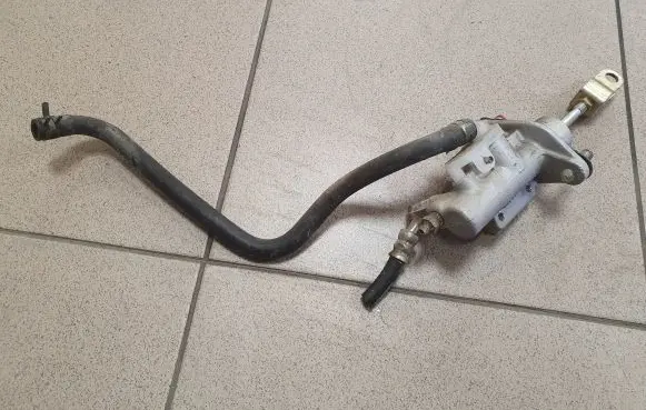 Mitsubishi Outlander Clutch master cylinder