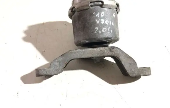 Volvo V70 Engine mount bracket 31269071 6G916F012CF