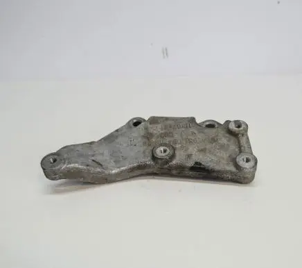 Mercedes-Benz E W212 Engine mounting bracket A6510940039