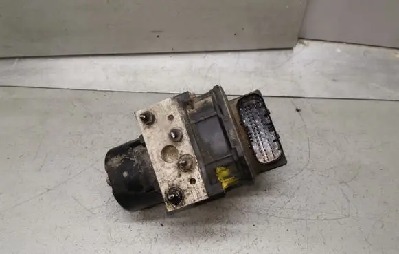 Skoda Fabia Mk1 (6Y) ABS Pump 0265800003 6Q0614117E 0265222006
