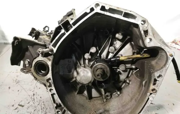 Renault Clio III Automatic gearbox 8200790639